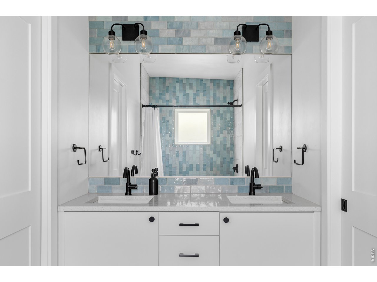 2895 18th Street Boulder, CO 80304 - Photo 23 of 29 Guest bathroom.