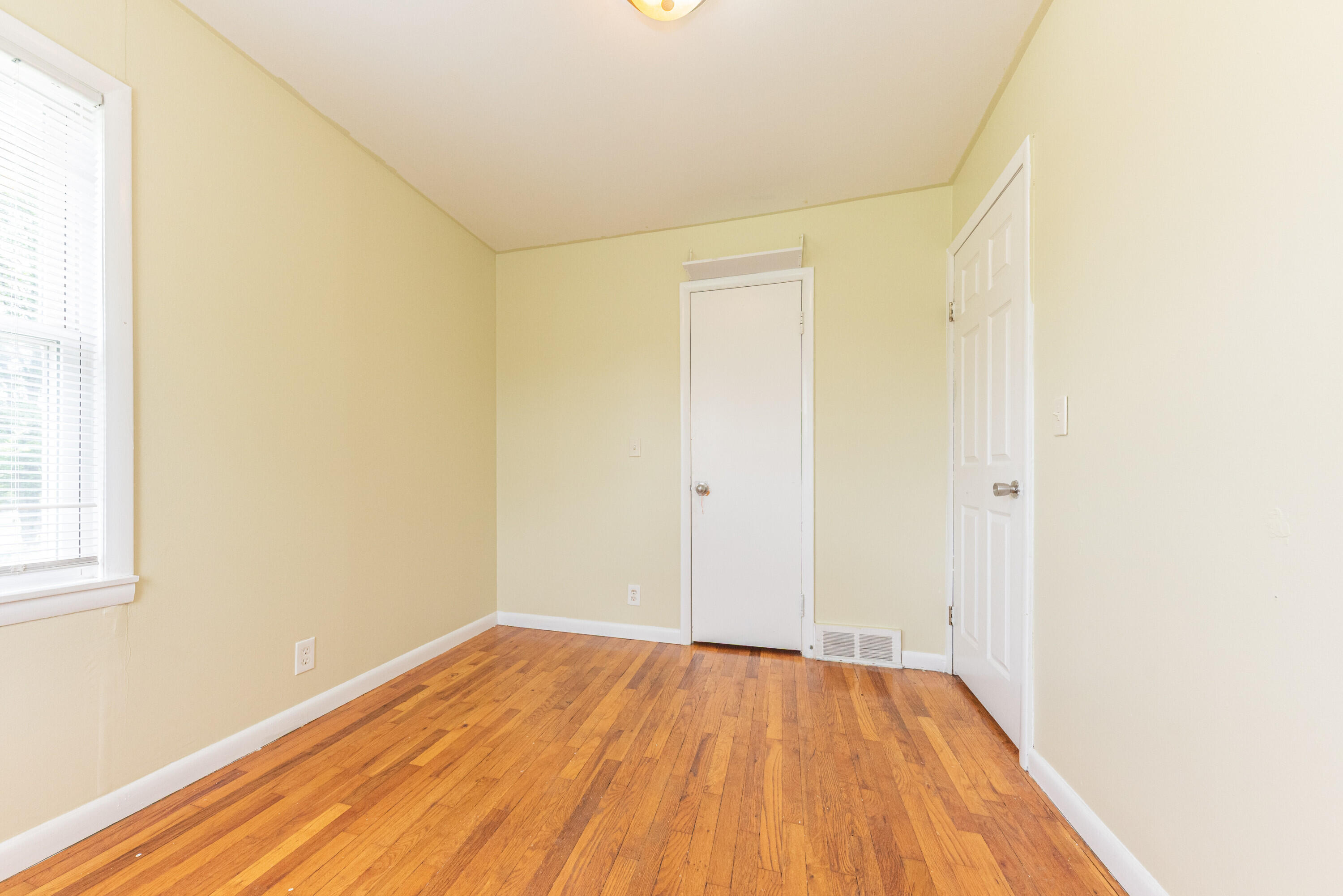6637 Hitchingham Road Ypsilanti, MI 48197 - Photo 14 of 21 014_7