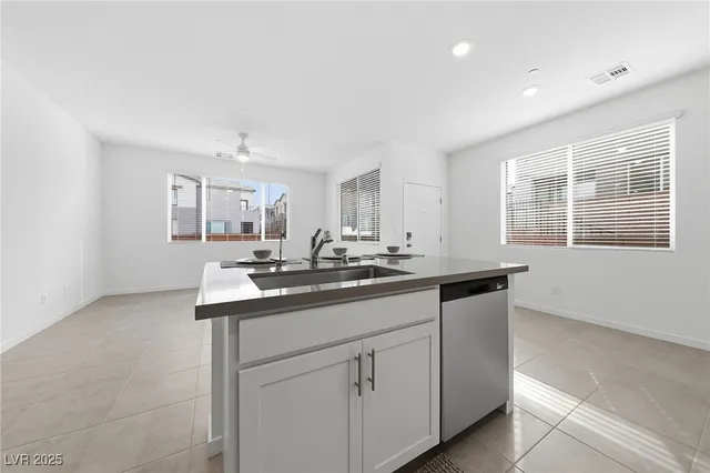 $1,995 | 1531 Layla Crossing Avenue, Henderson, NV 89002