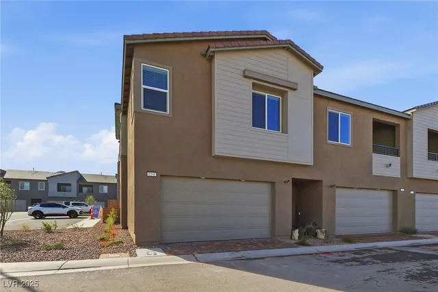 $1,995 | 1531 Layla Crossing Avenue, Henderson, NV 89002