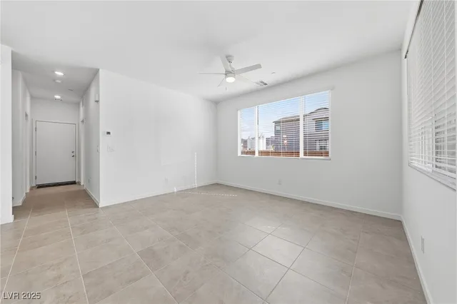 $1,995 | 1531 Layla Crossing Avenue, Henderson, NV 89002