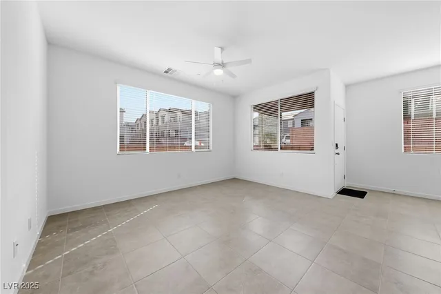 $1,995 | 1531 Layla Crossing Avenue, Henderson, NV 89002