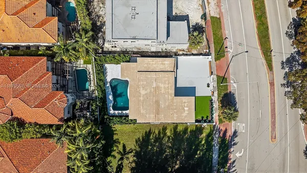 $12,000 | 4144 Alton Road, Miami Beach, FL 33140