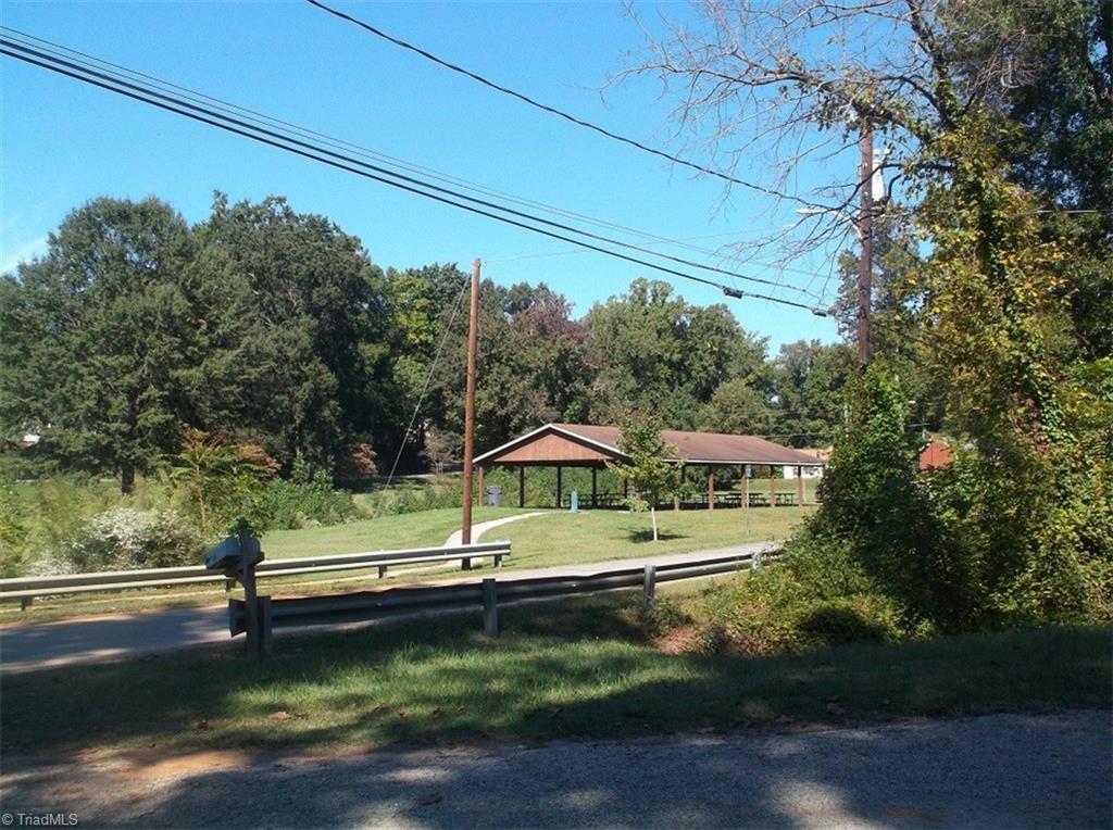 813 Spring Street Reidsville, NC 27320 - Photo 2 of 32 Gallery Image 2