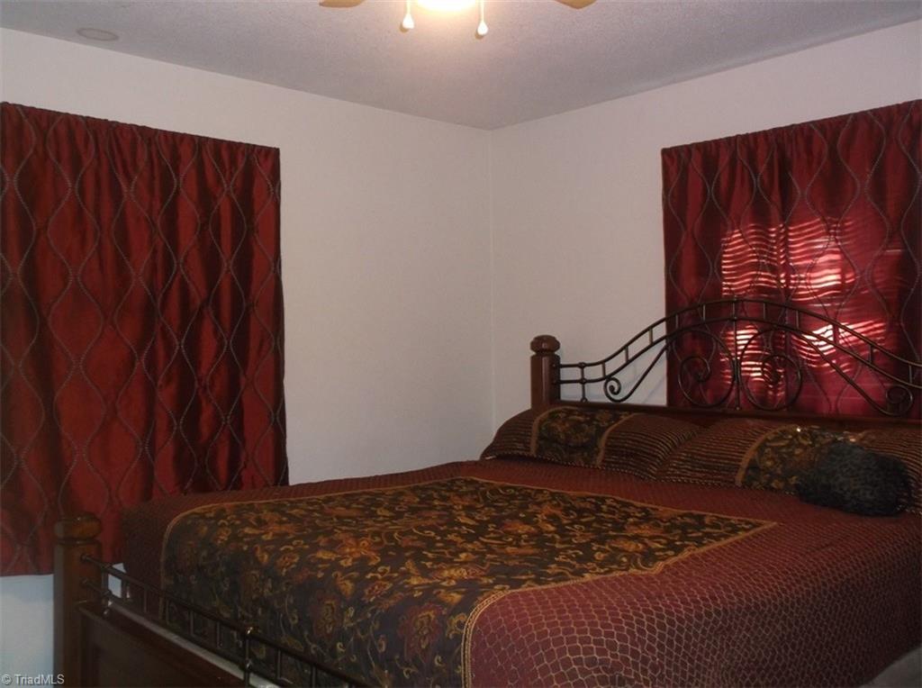 813 Spring Street Reidsville, NC 27320 - Photo 17 of 32 Gallery Image 17