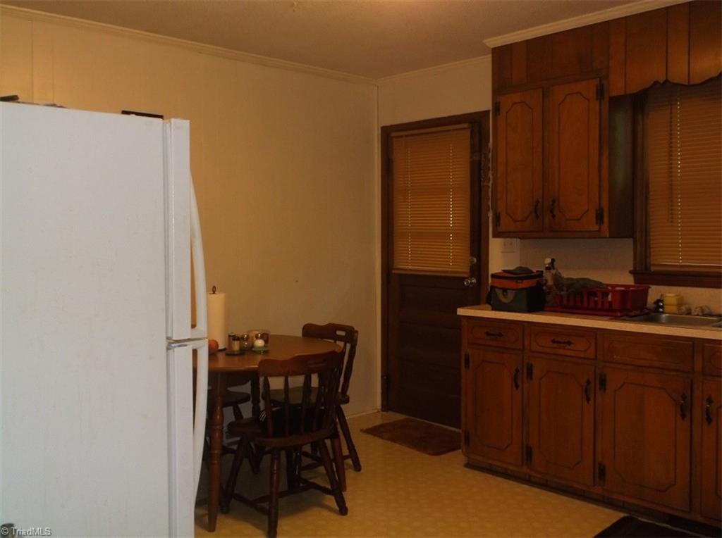 813 Spring Street Reidsville, NC 27320 - Photo 18 of 32 Gallery Image 18