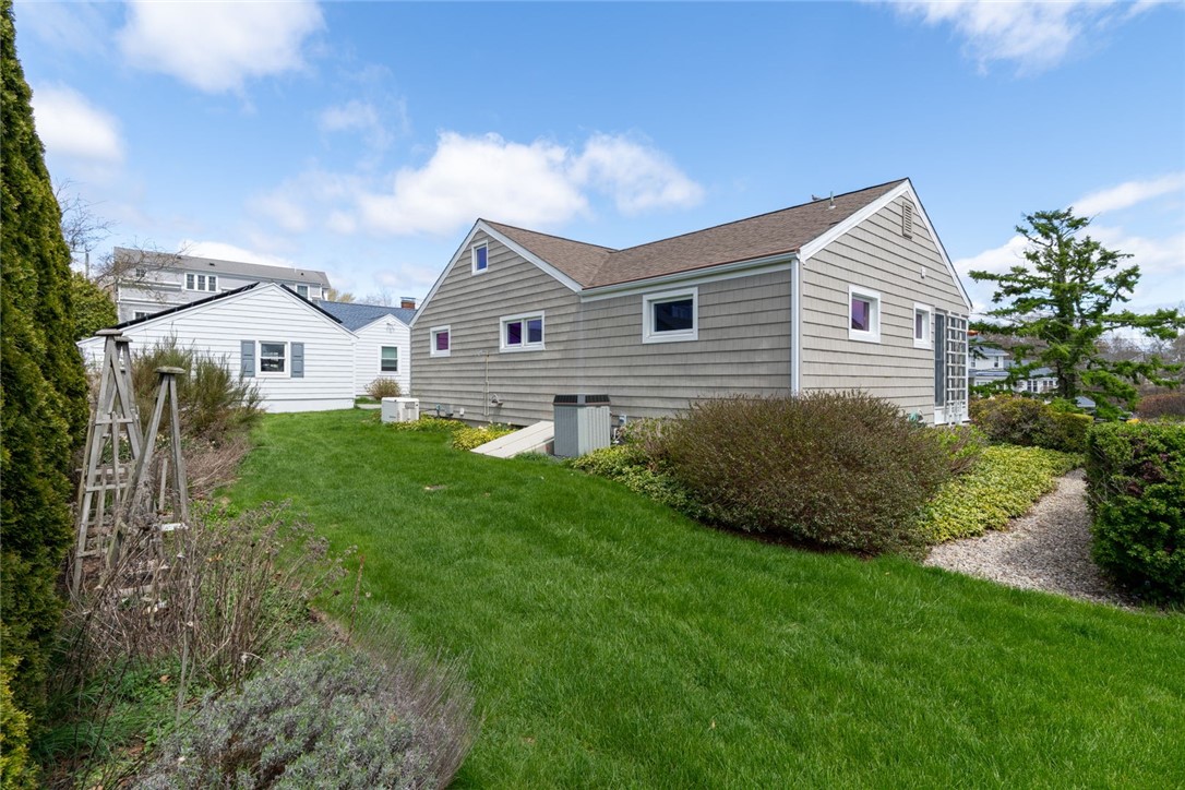 20 Brockett Road Niantic, CT 06357 - Photo 30 of 35