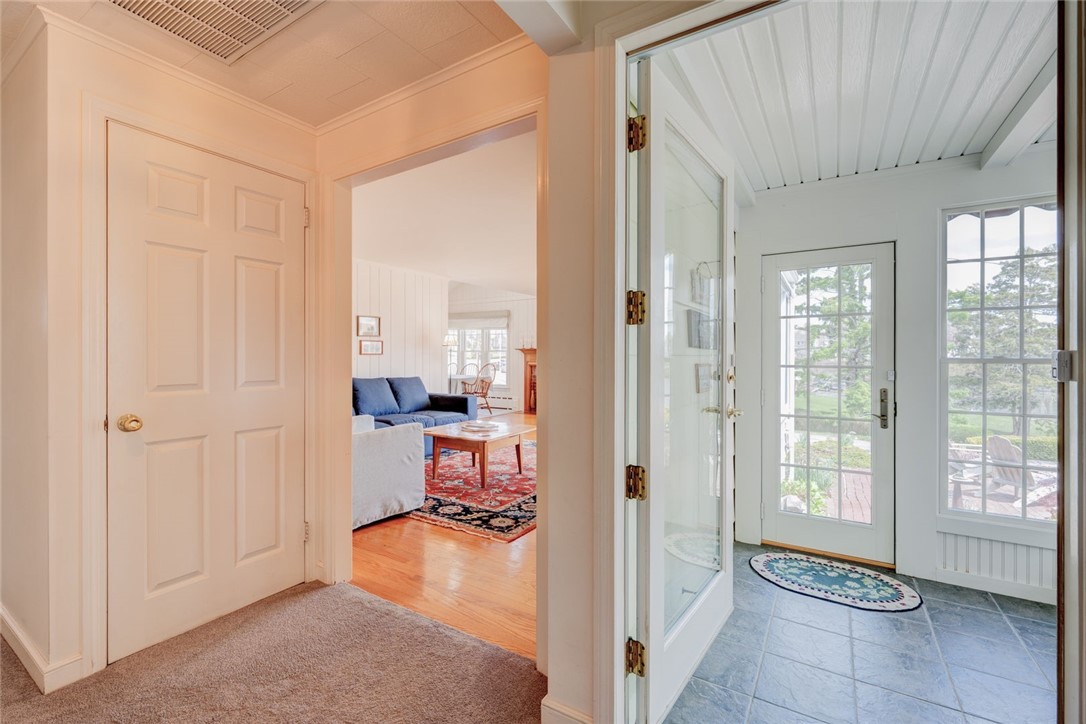 20 Brockett Road Niantic, CT 06357 - Photo 8 of 35