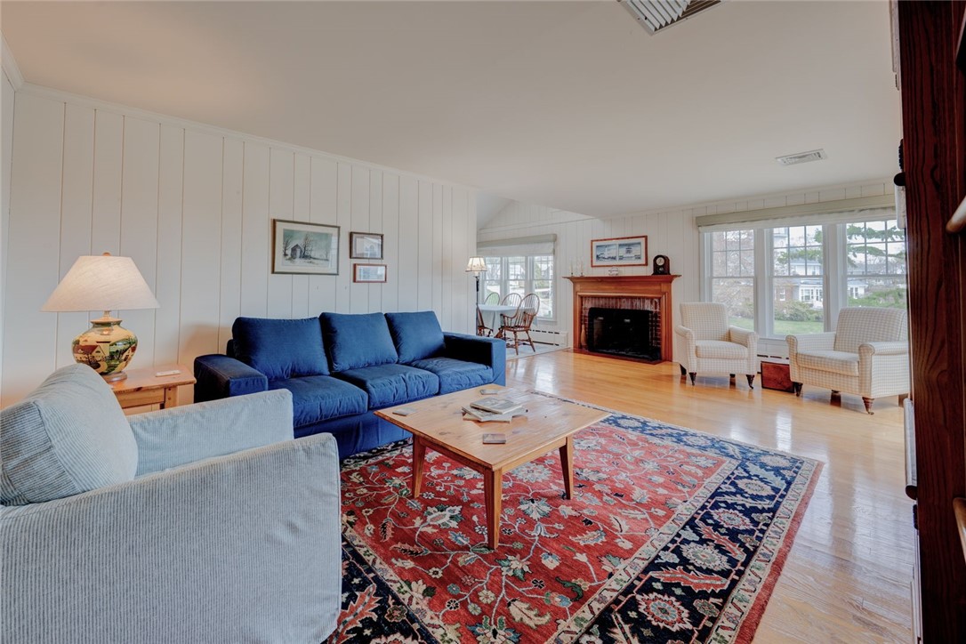 20 Brockett Road Niantic, CT 06357 - Photo 9 of 35