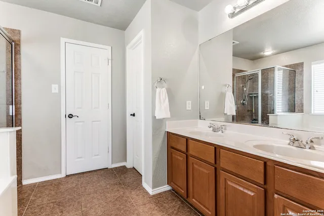 $439,000 | 456 Silver Buckle, Schertz, TX 78154