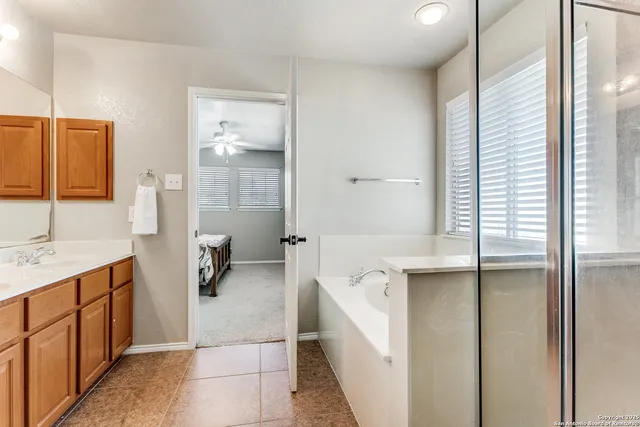 $439,000 | 456 Silver Buckle, Schertz, TX 78154