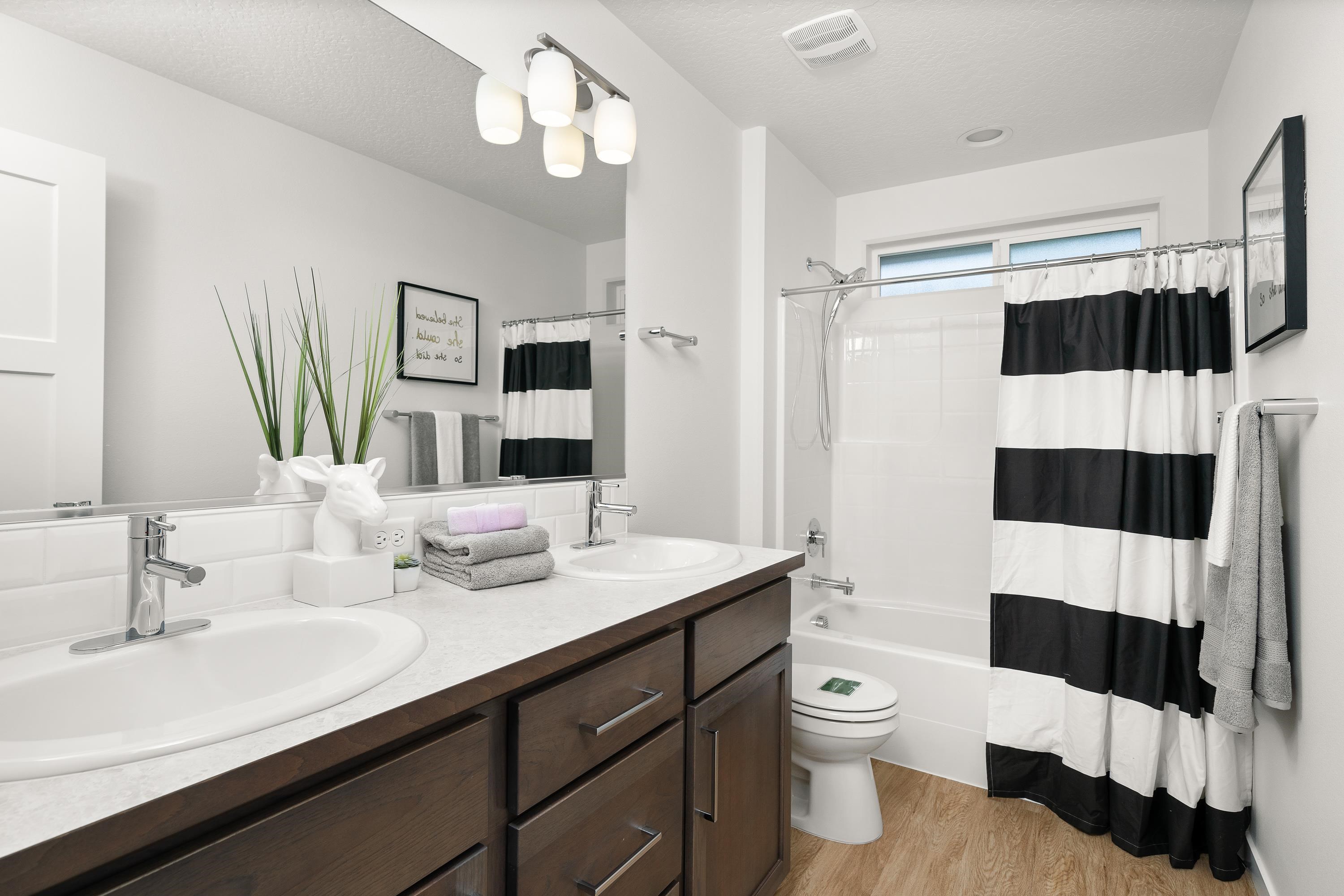 2025 East 33rd Avenue Spokane, WA 99203 - Photo 27 of 34