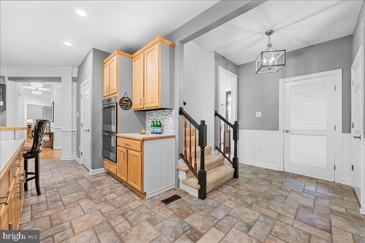 9653 Watkins Road Gaithersburg, MD 20882 - Photo 23 of 70 Coffee anyone?
