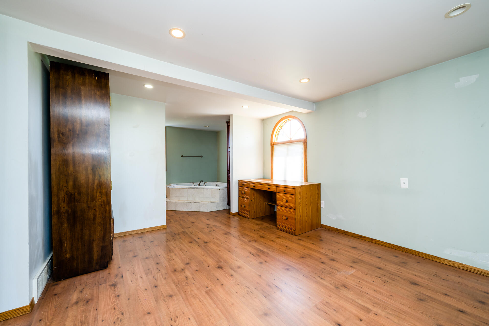 8195 Territorial Road Benton Harbor, MI 49022 - Photo 14 of 29 Territorial-114