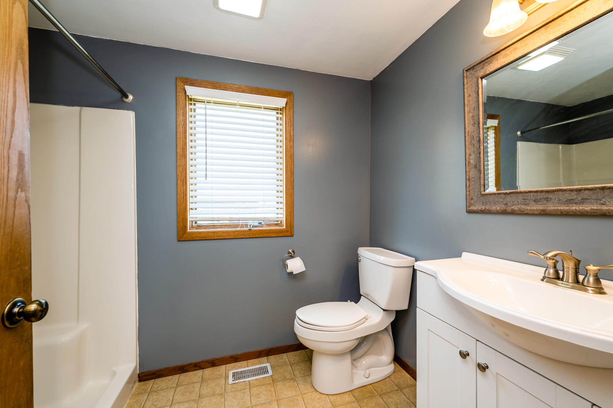 8195 Territorial Road Benton Harbor, MI 49022 - Photo 9 of 29 Territorial-109