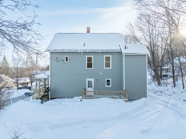 $350,000 | 8 Otis Street, Warren, MA 01083