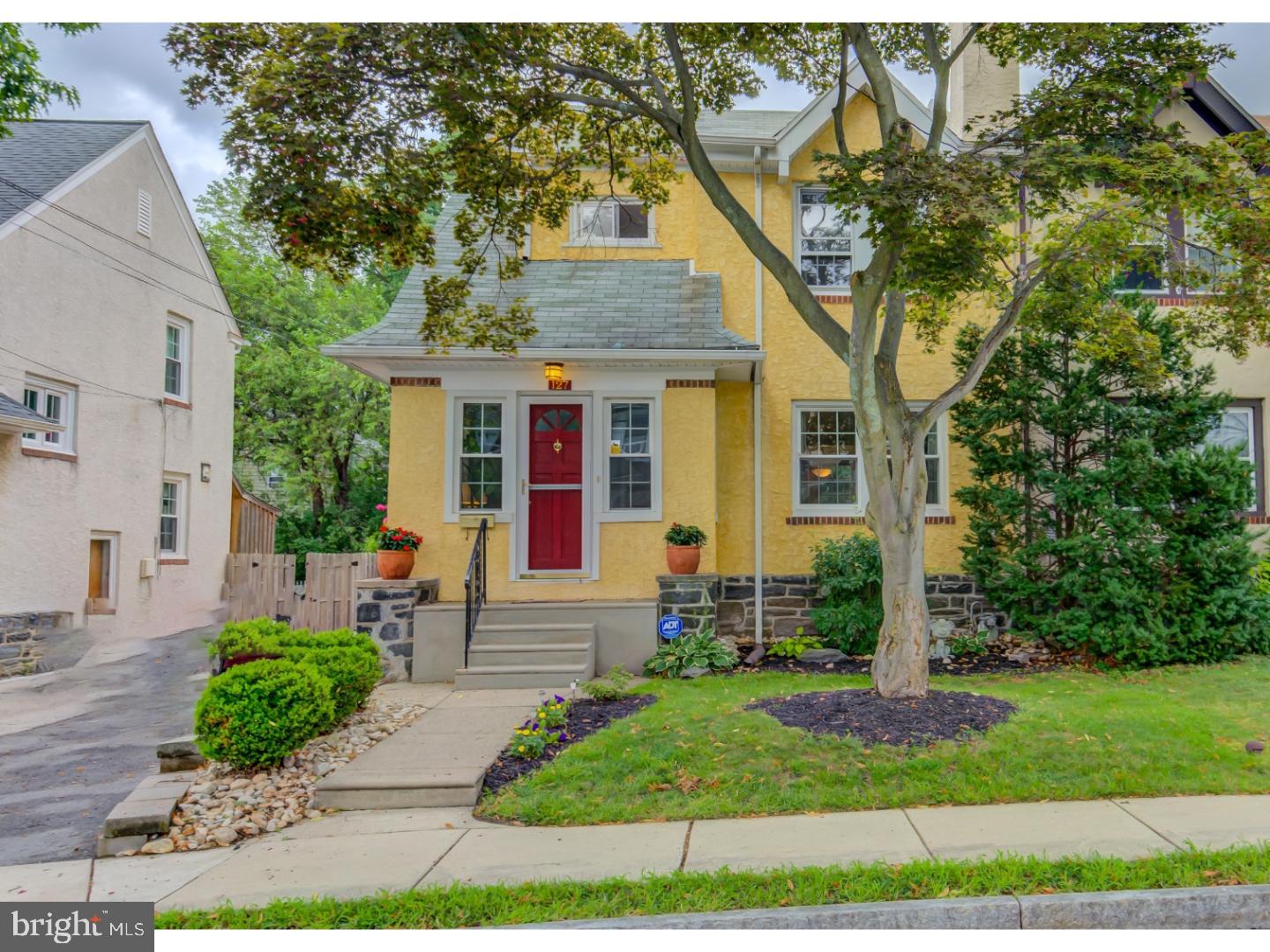 127 Arnold Road Ardmore, PA 19003 - Photo 1 of 25 Exterior Front
