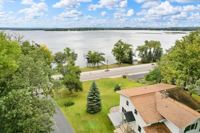 $579,000 | 1104 West Lake Drive, Unit 5, Detroit Lakes, MN 56501