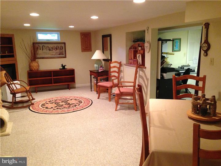 154 Canterbury Road Mount Laurel, NJ 08054 - Photo 11 of 22 Gallery Image 11