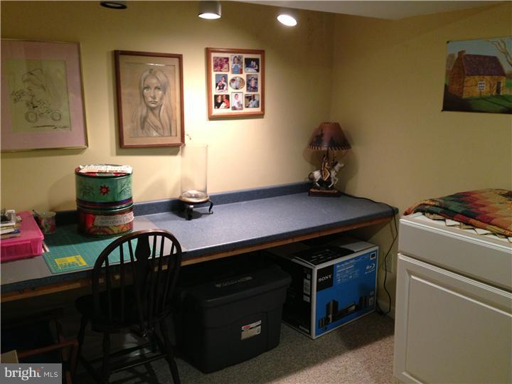 154 Canterbury Road Mount Laurel, NJ 08054 - Photo 14 of 22 Gallery Image 14