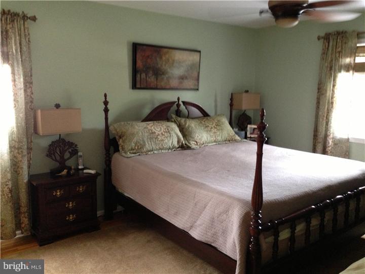 154 Canterbury Road Mount Laurel, NJ 08054 - Photo 16 of 22 Gallery Image 16