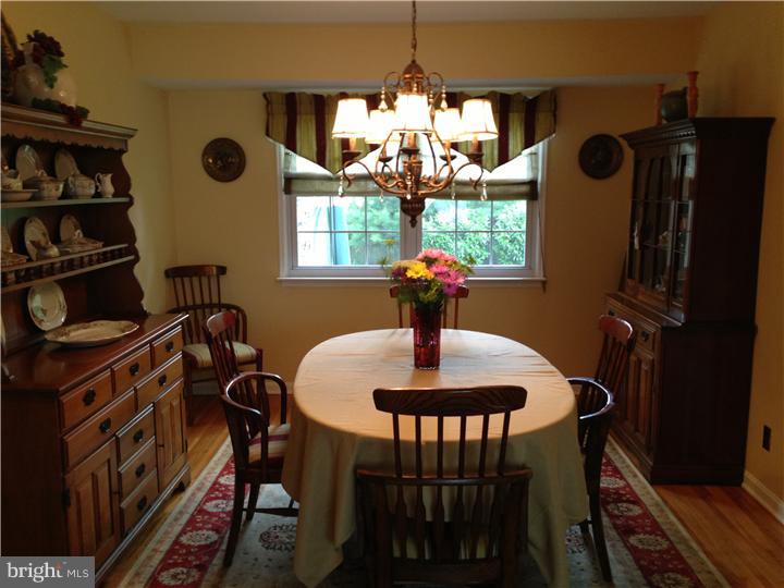 154 Canterbury Road Mount Laurel, NJ 08054 - Photo 3 of 22 Gallery Image 3