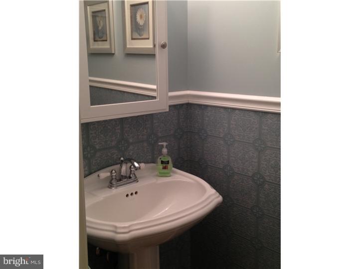 154 Canterbury Road Mount Laurel, NJ 08054 - Photo 10 of 22 Gallery Image 10