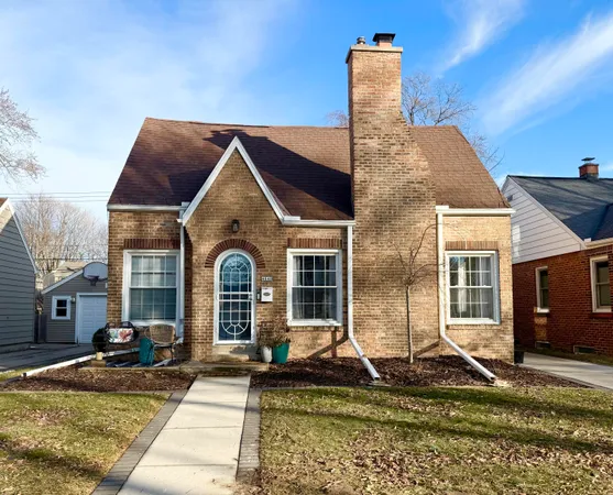 $449,000 | 4848 North Elkhart Avenue, Whitefish Bay, WI 53217