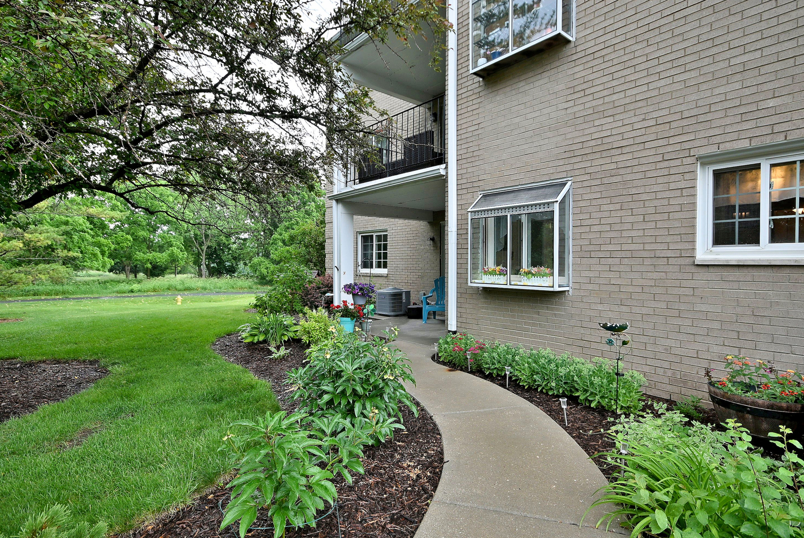 462 South President Street, Unit 101 Carol Stream, IL 60188 - Photo 4 of 40