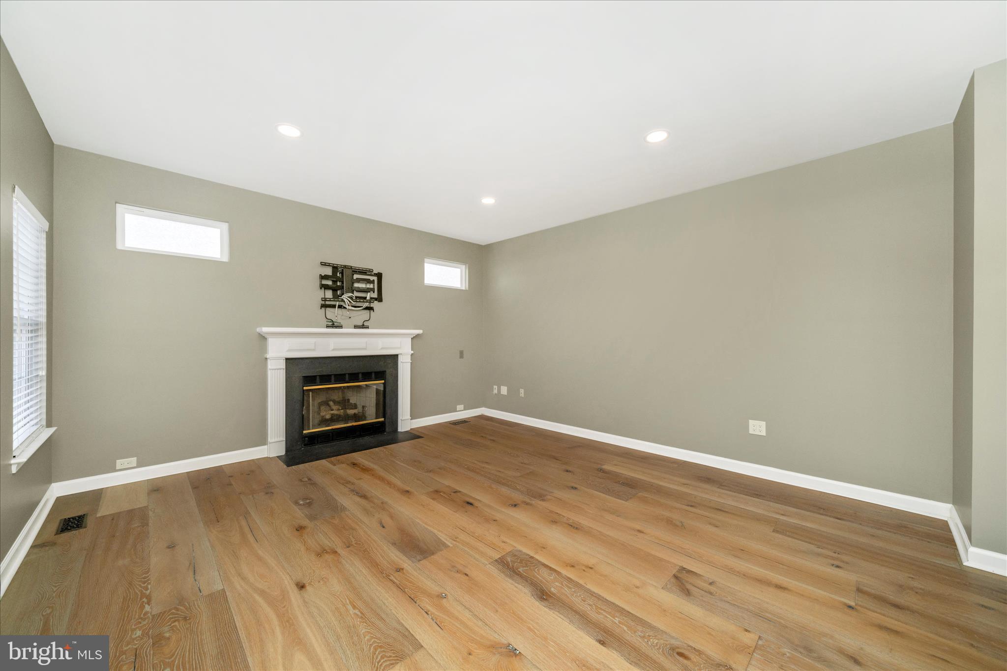 601 Huntover Lane Frederick, MD 21703 - Photo 22 of 73 Family Room