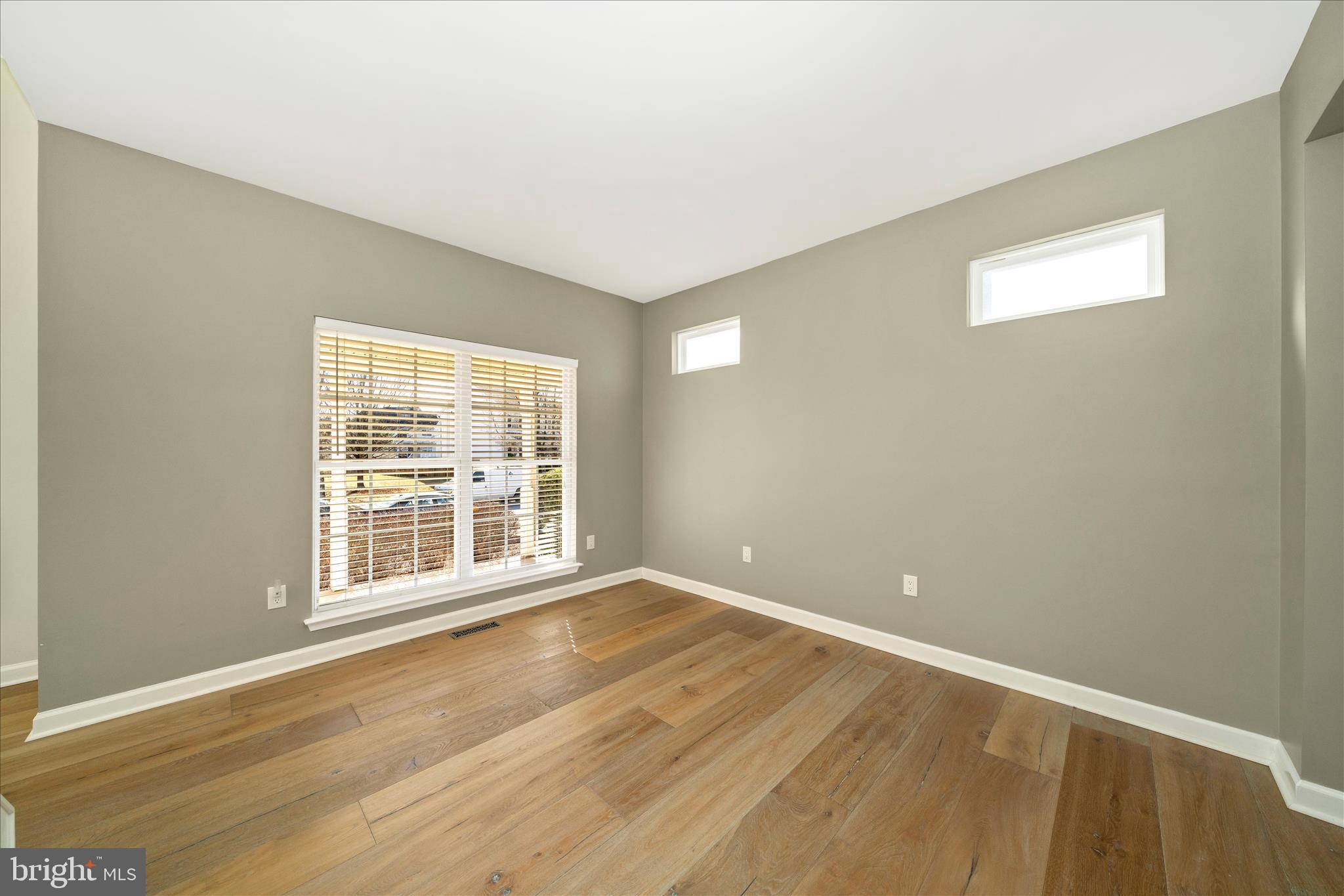 601 Huntover Lane Frederick, MD 21703 - Photo 10 of 73 Living Room