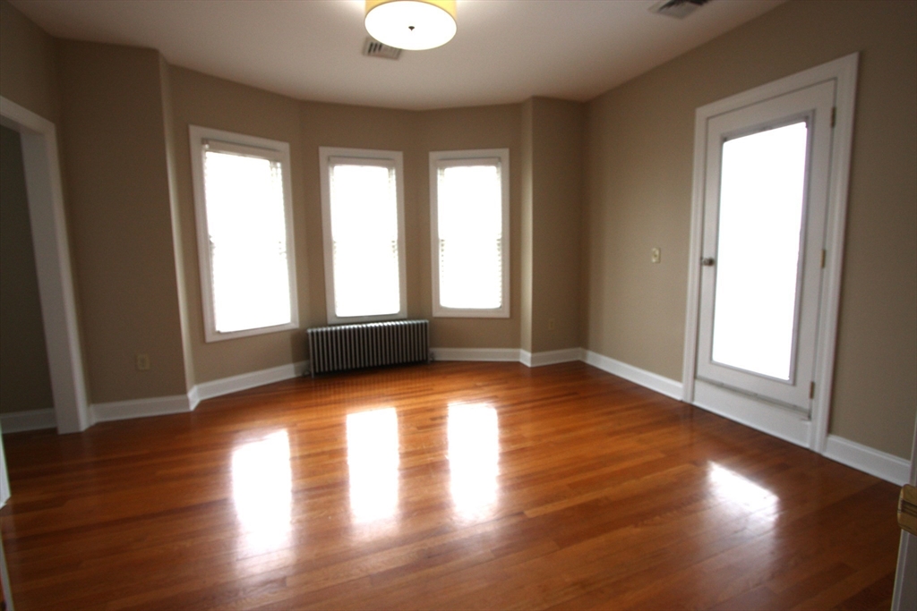 53 East Central Street, Unit 3 Worcester, MA 01605 - Photo 11 of 16