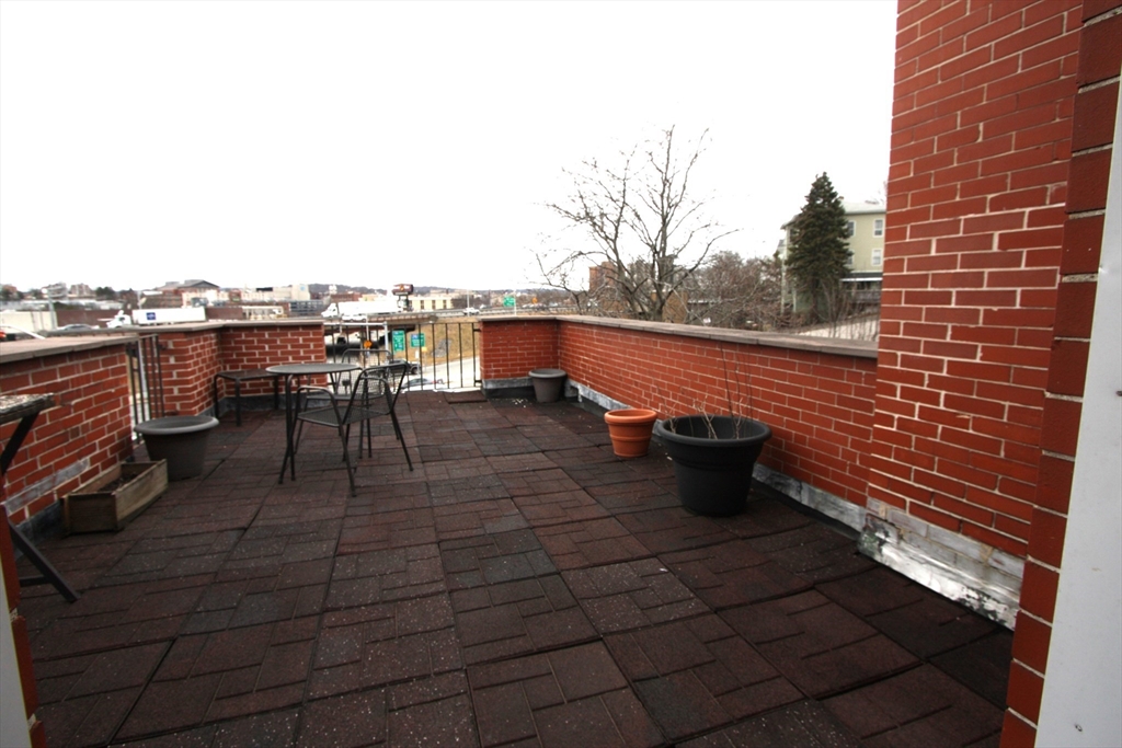 53 East Central Street, Unit 3 Worcester, MA 01605 - Photo 16 of 16