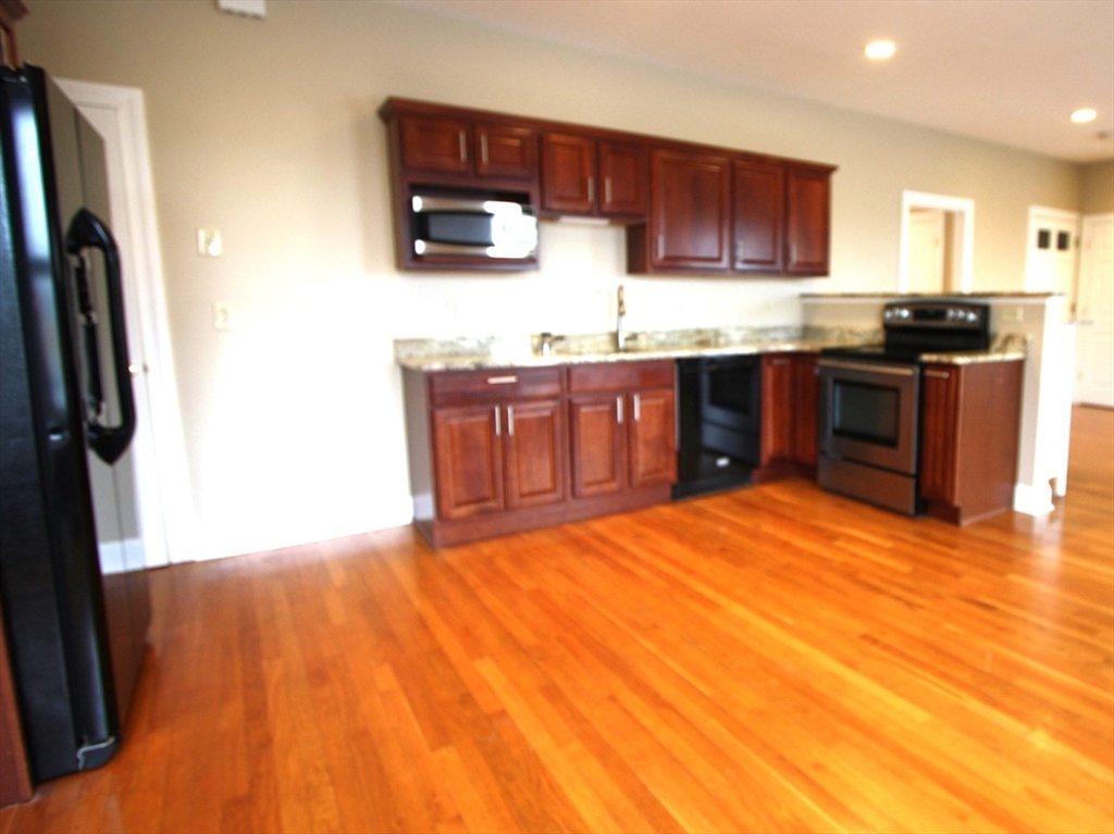 53 East Central Street, Unit 3 Worcester, MA 01605 - Photo 3 of 16