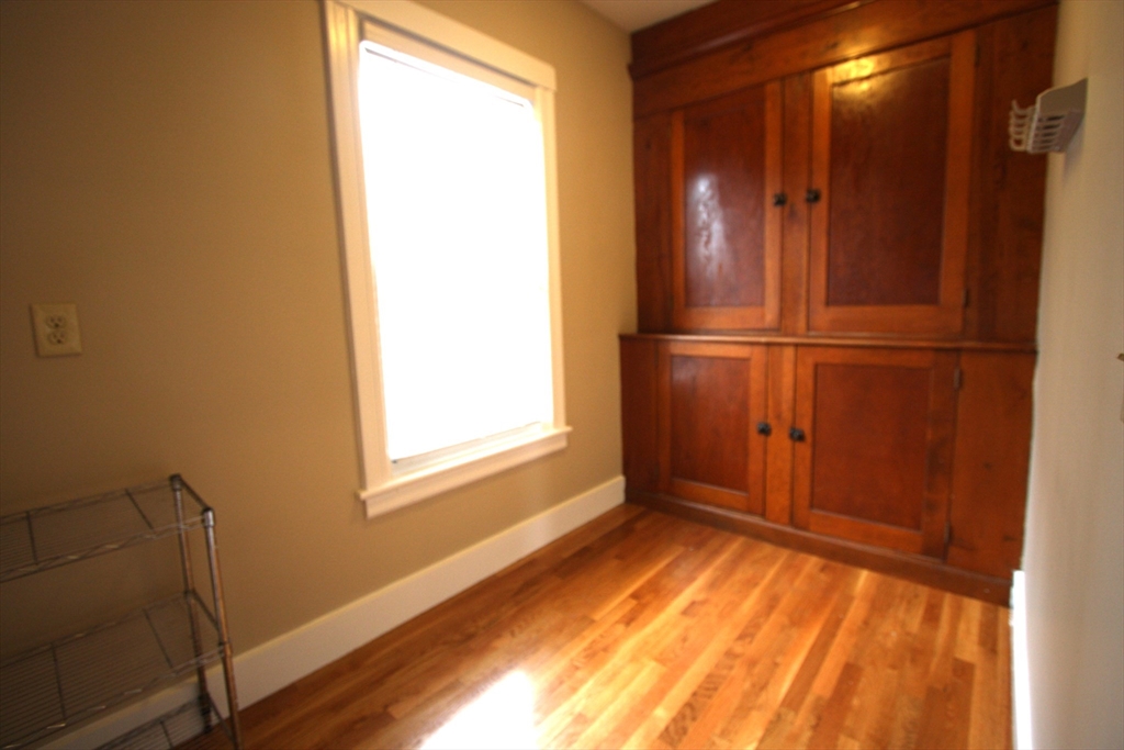 53 East Central Street, Unit 3 Worcester, MA 01605 - Photo 5 of 16