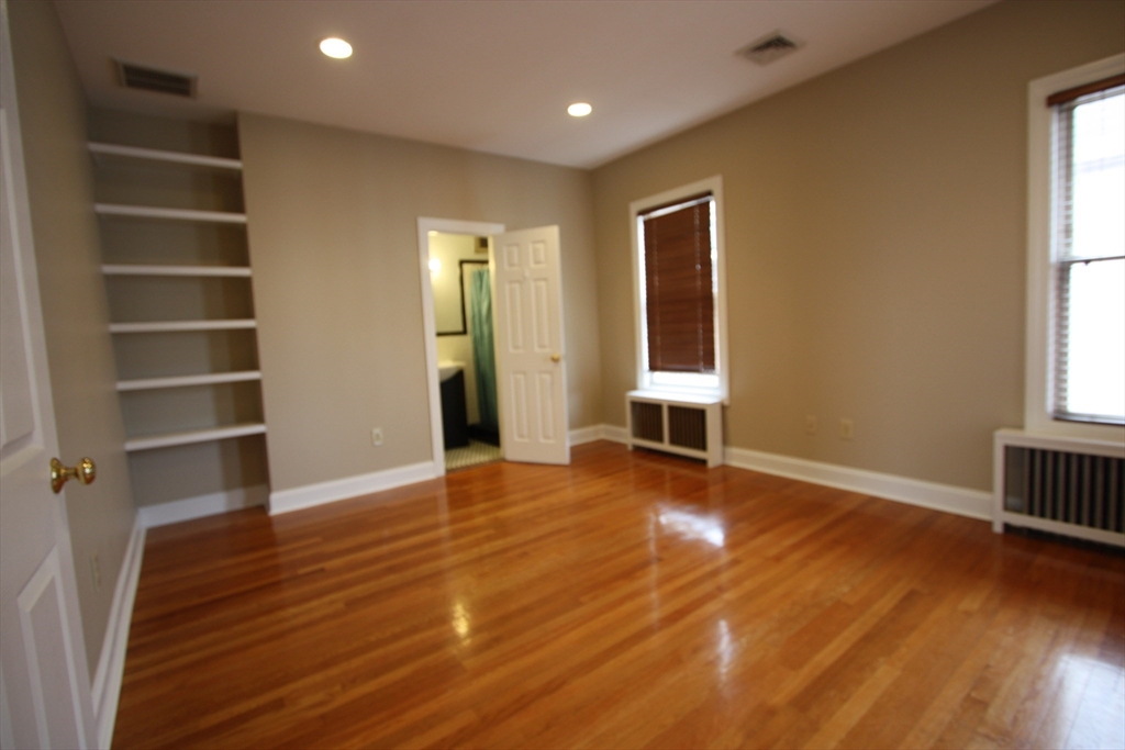 53 East Central Street, Unit 3 Worcester, MA 01605 - Photo 9 of 16