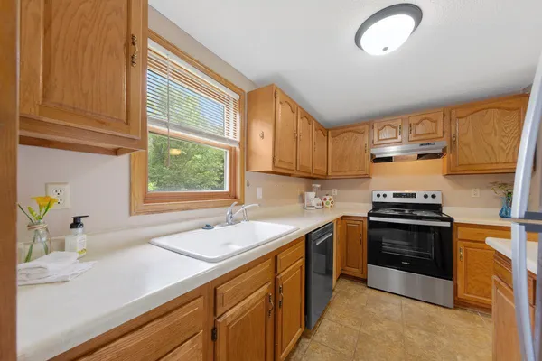 $284,900 | 803 Wilkinson Street, Red Wing, MN 55066