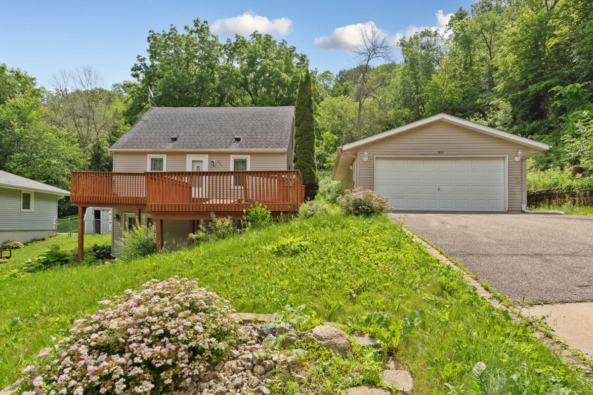 803 Wilkinson Street Red Wing, MN 55066 - Photo 2 of 28