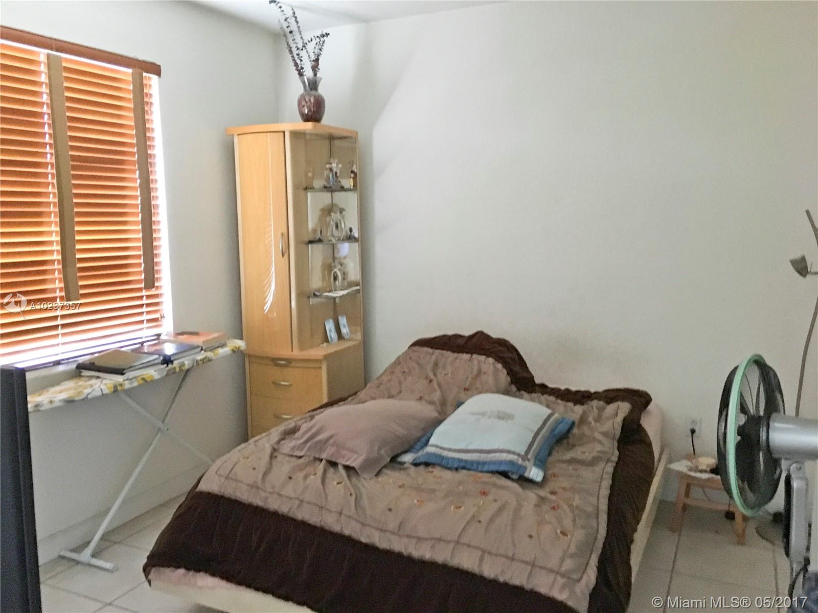 17820 Northwest 73rd Avenue, Unit 1091 Hialeah, FL 33015 - Photo 6 of 11