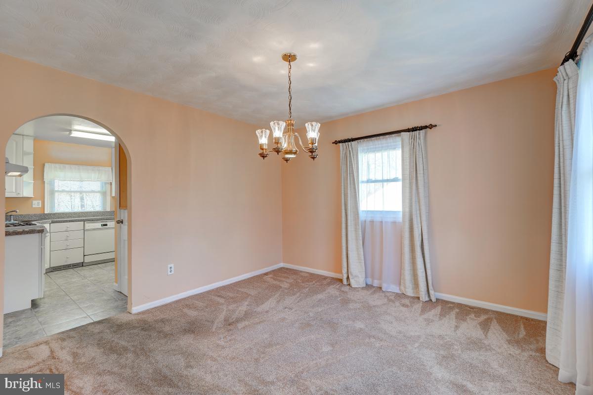 11818 Dewey Road Silver Spring, MD 20906 - Photo 28 of 46 Dining Room
