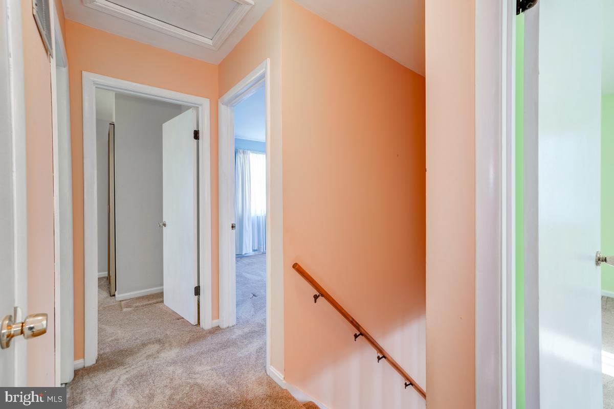 11818 Dewey Road Silver Spring, MD 20906 - Photo 29 of 46 Upper Level Hallway