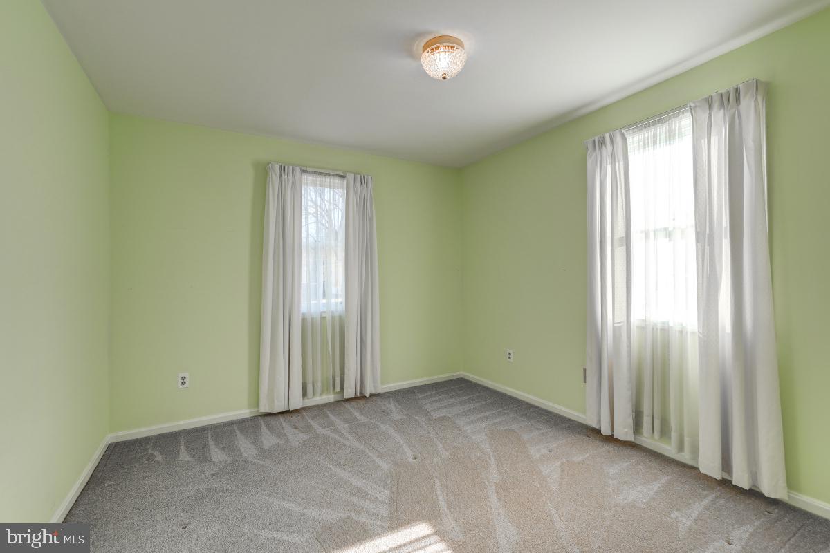 11818 Dewey Road Silver Spring, MD 20906 - Photo 31 of 46 Bedroom 1