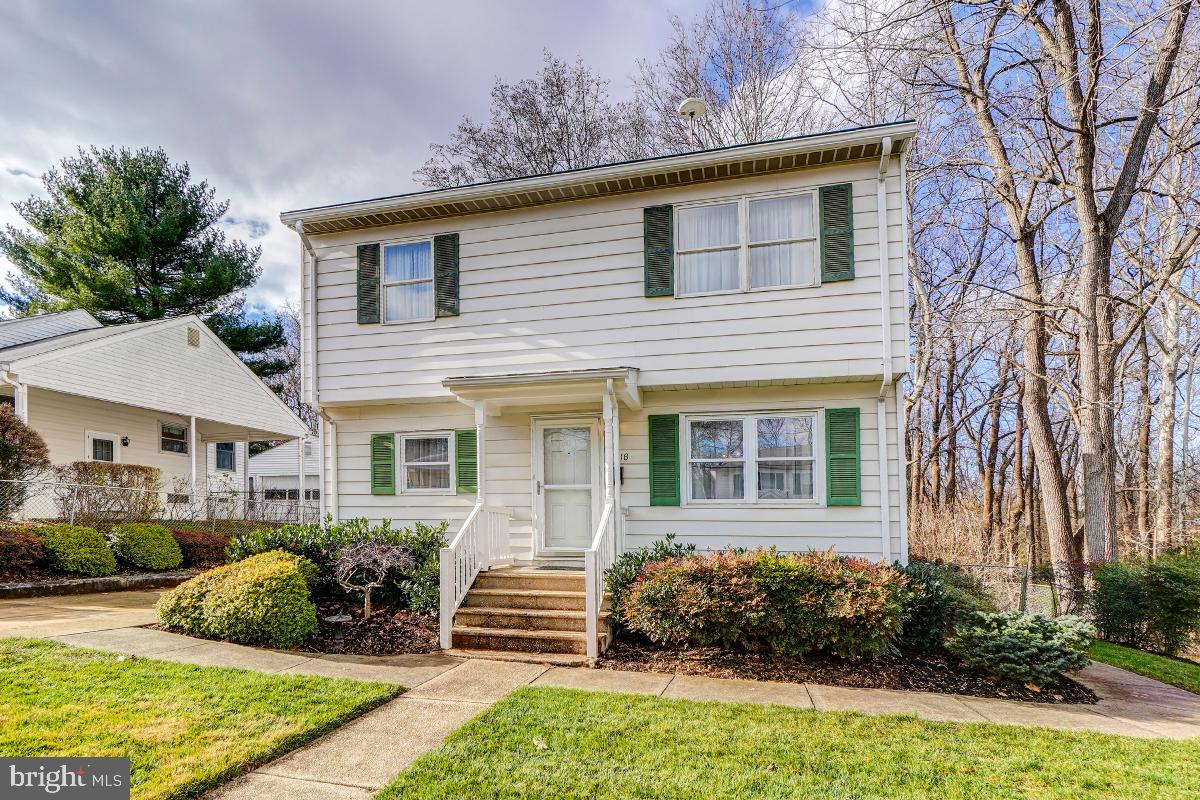 11818 Dewey Road Silver Spring, MD 20906 - Photo 4 of 46 Exterior Front