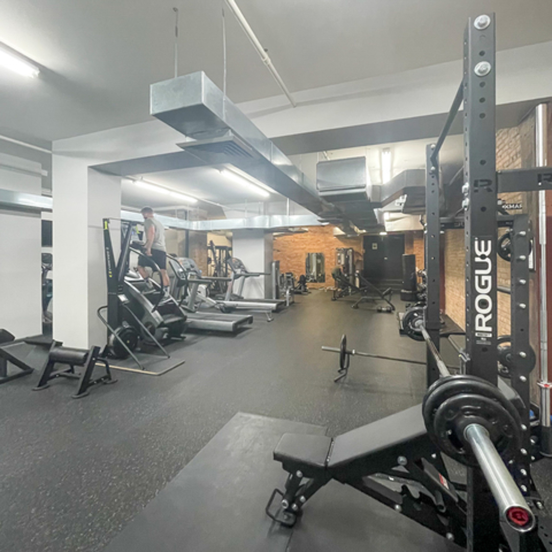 520 West Huron Street, Unit 116 Chicago, IL 60654 - Photo 24 of 28 a view of a room with gym equipment