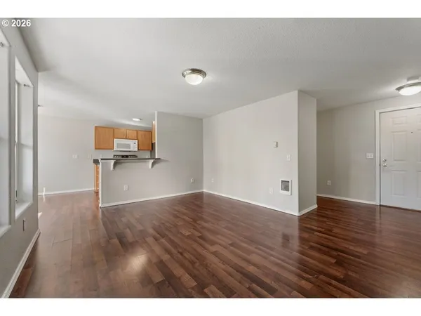 $205,000 | 697 Northeast 162nd Avenue, Unit 308, Portland, OR 97230
