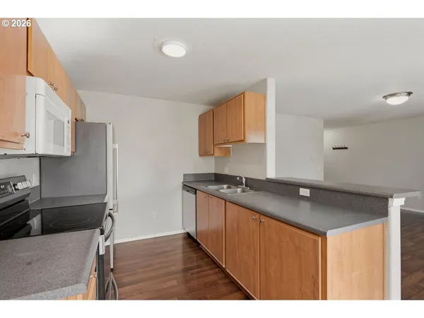 $205,000 | 697 Northeast 162nd Avenue, Unit 308, Portland, OR 97230