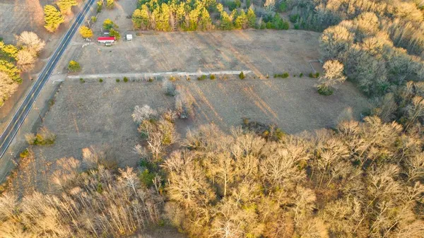 a picture of a yard