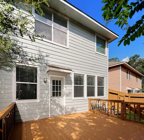 $325,000 | 11 Scenic Brook Court, The Woodlands, TX 77382