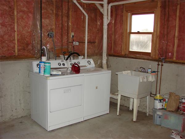 20 Hilltop Road Dracut, MA 01826 - Photo 16 of 22 Gallery Image 16