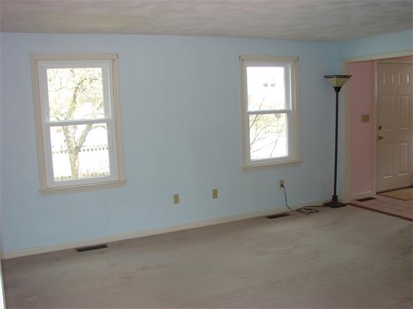 20 Hilltop Road Dracut, MA 01826 - Photo 4 of 22 Gallery Image 4